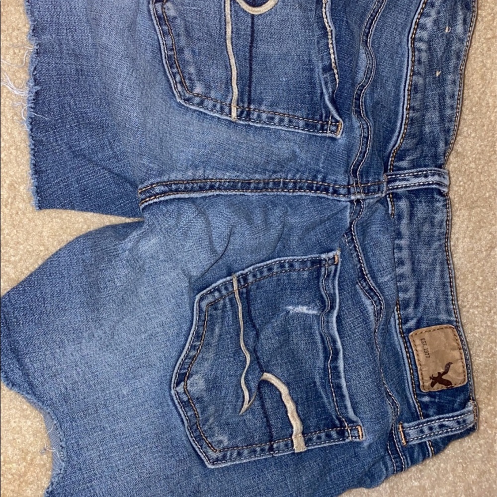 Shorts - Picture 2 of 4